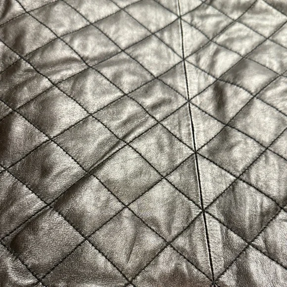 Black Quilted Leather Jacket - Picture 5 of 8